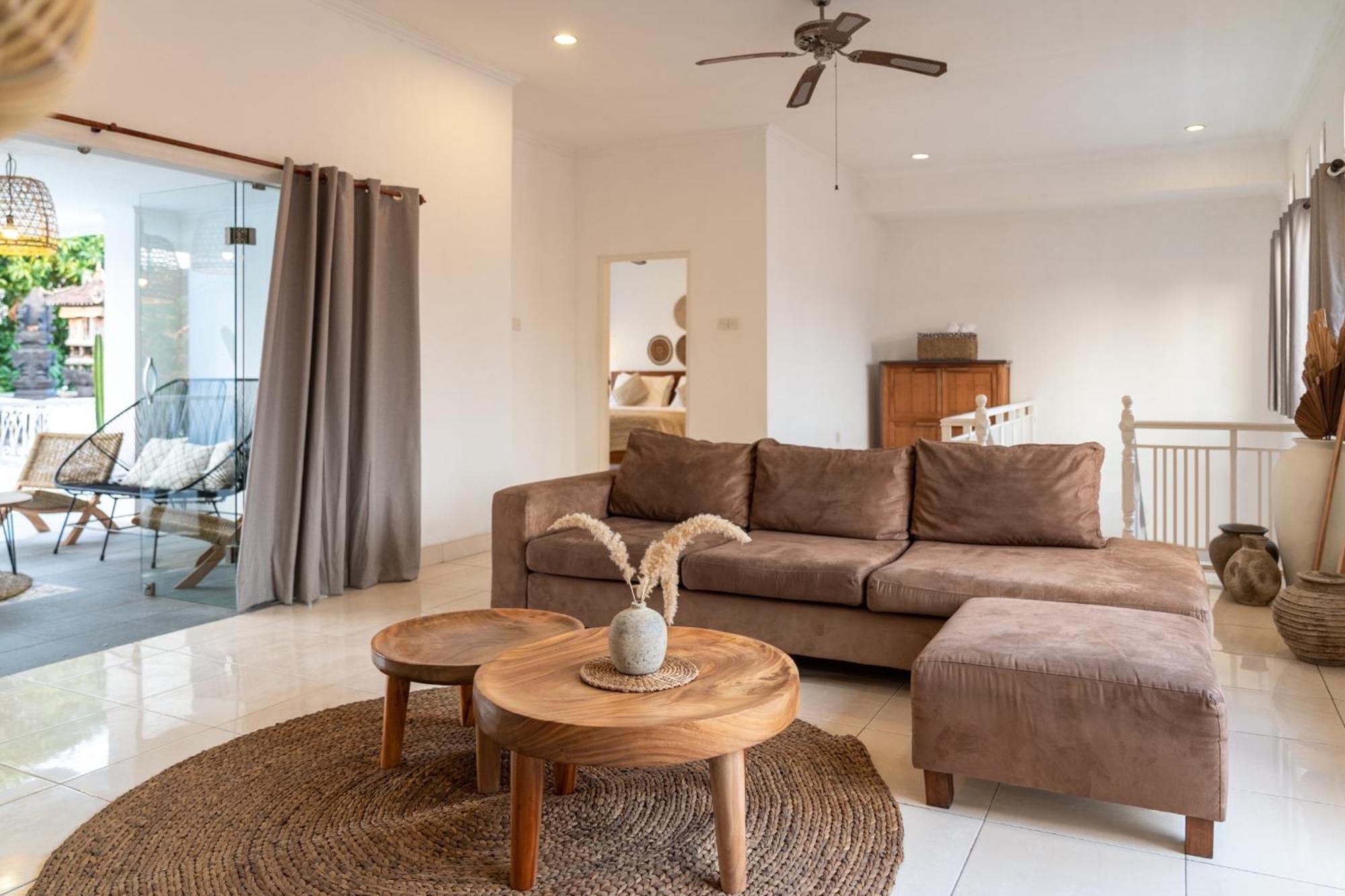 Casa De Lupe 5 Bedroom Villa In Kerobokan سمينياك المظهر الخارجي الصورة