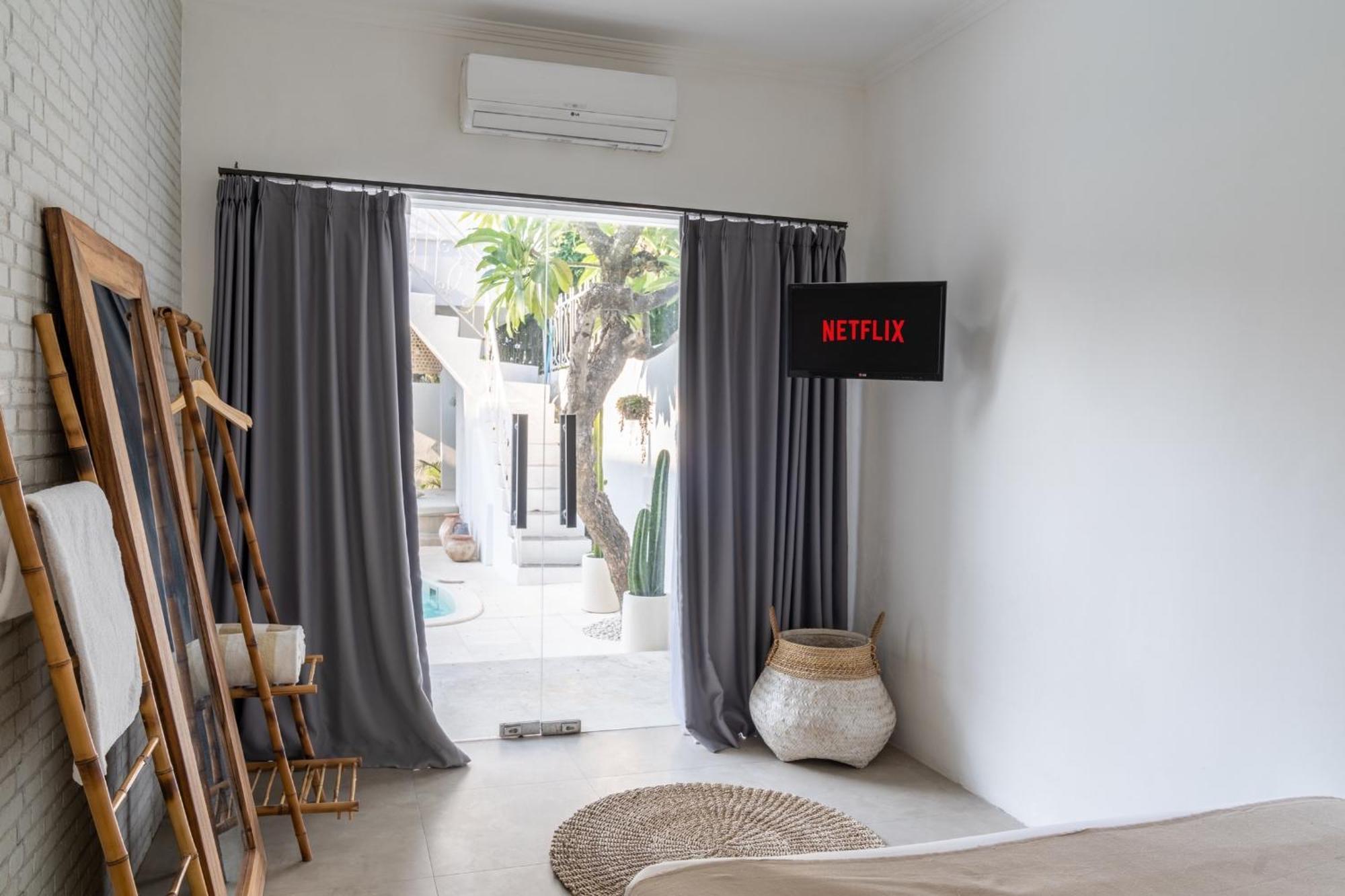 Casa De Lupe 5 Bedroom Villa In Kerobokan سمينياك المظهر الخارجي الصورة
